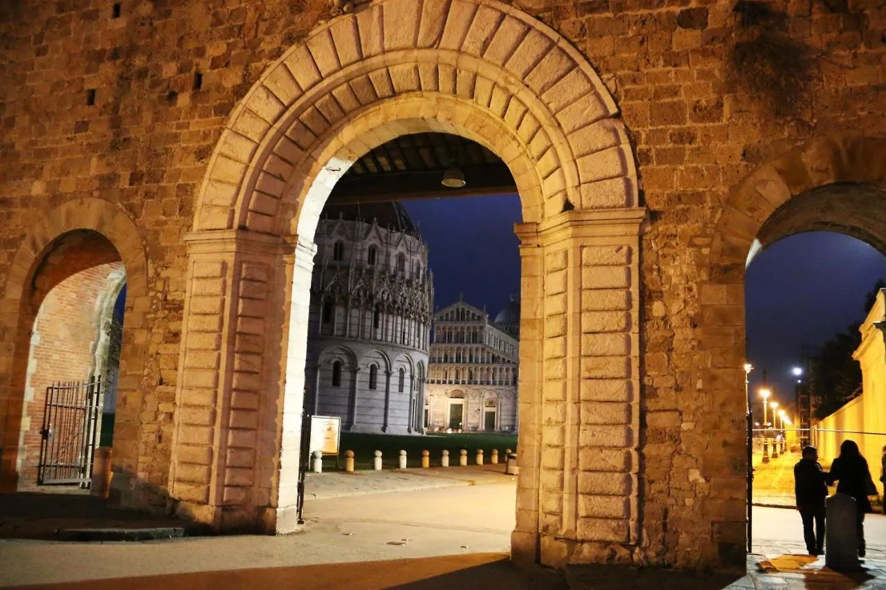 Hotel Pisa Tower